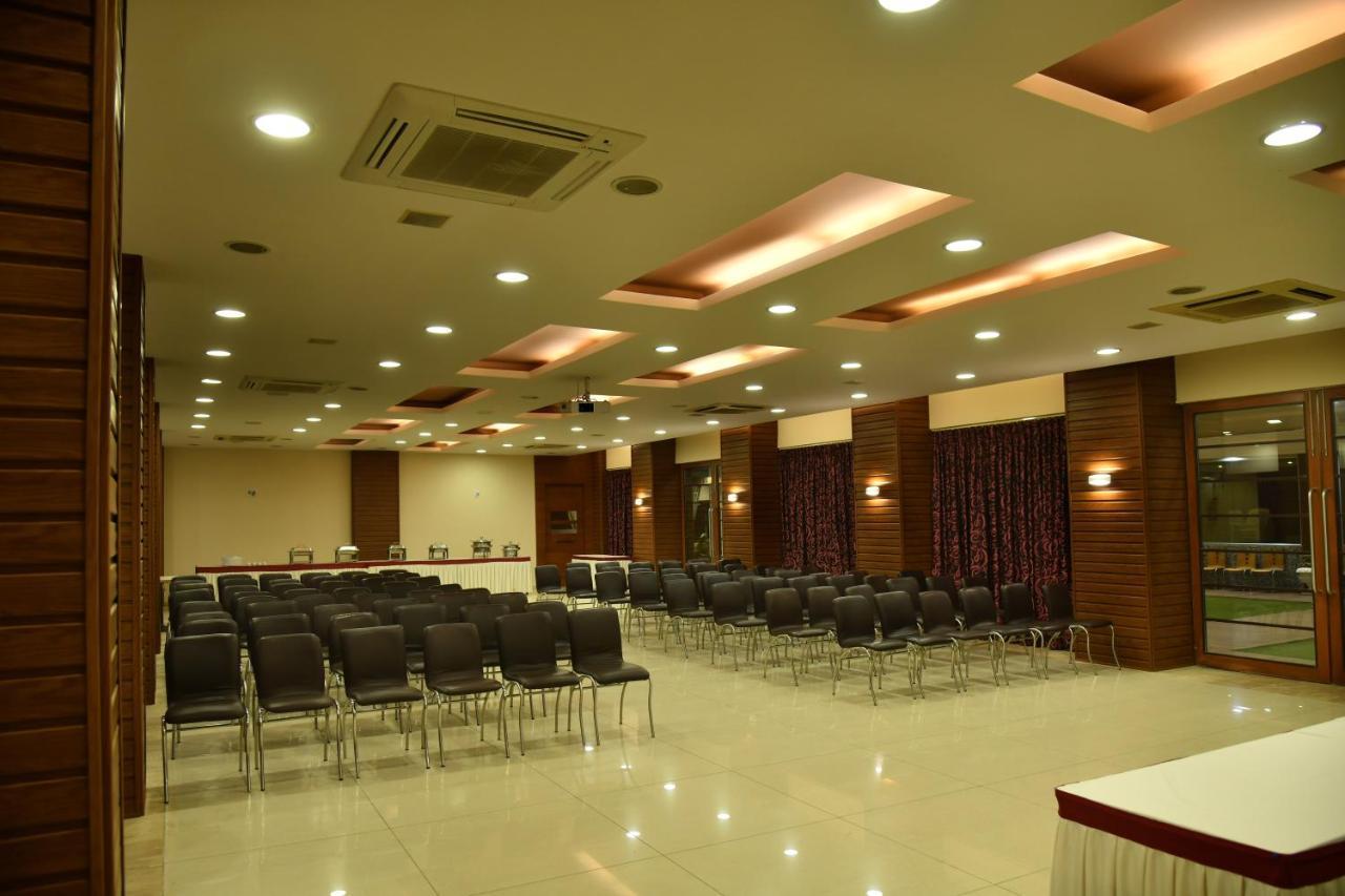 Hotel Prince Residency Bhuj Dış mekan fotoğraf