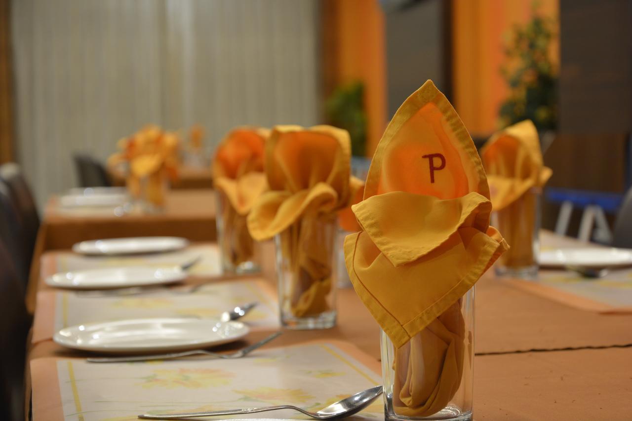 Hotel Prince Residency Bhuj Dış mekan fotoğraf